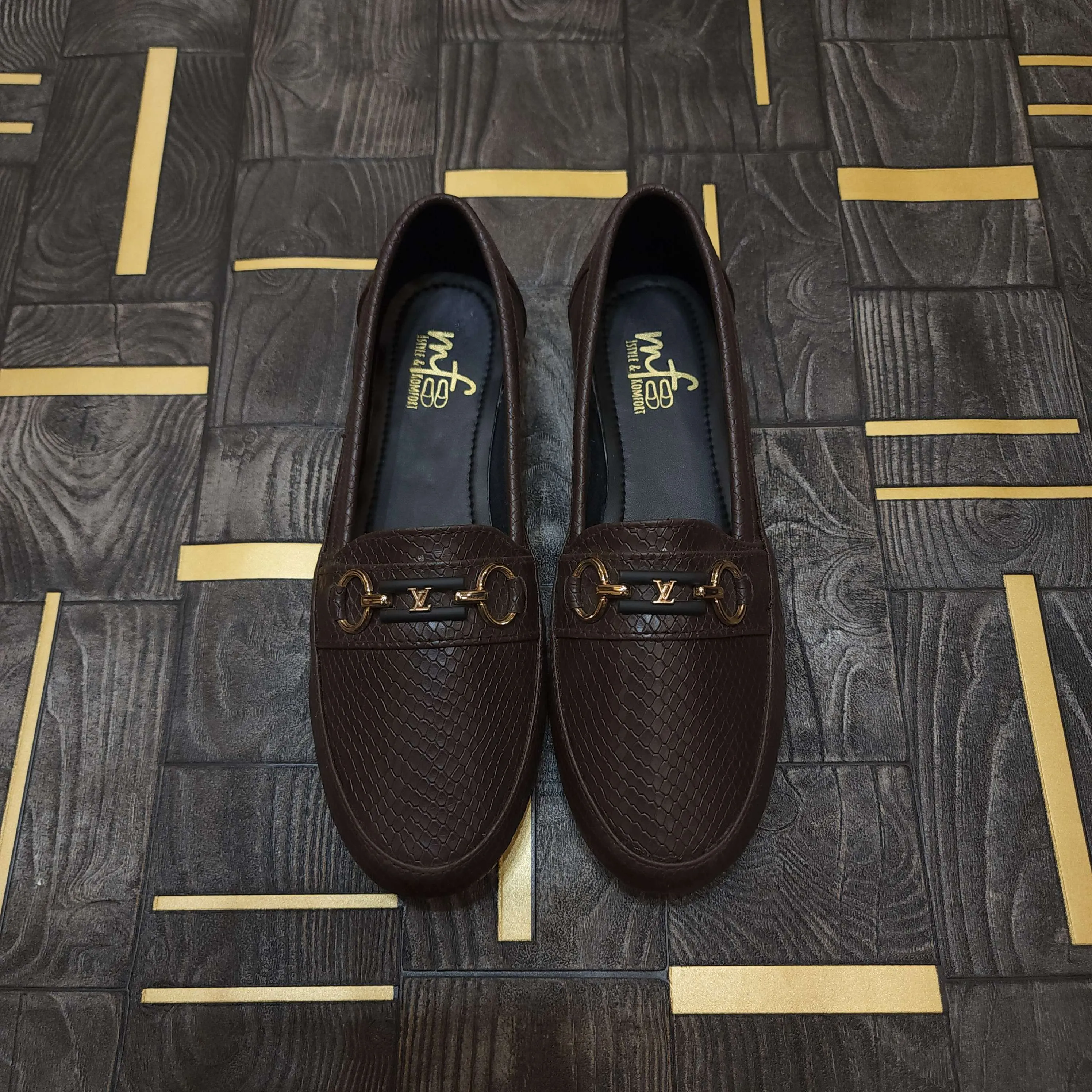 Brown Buckle Pump Shoes