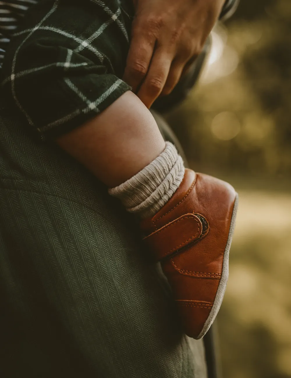 Shoe with Velcro - Cognac