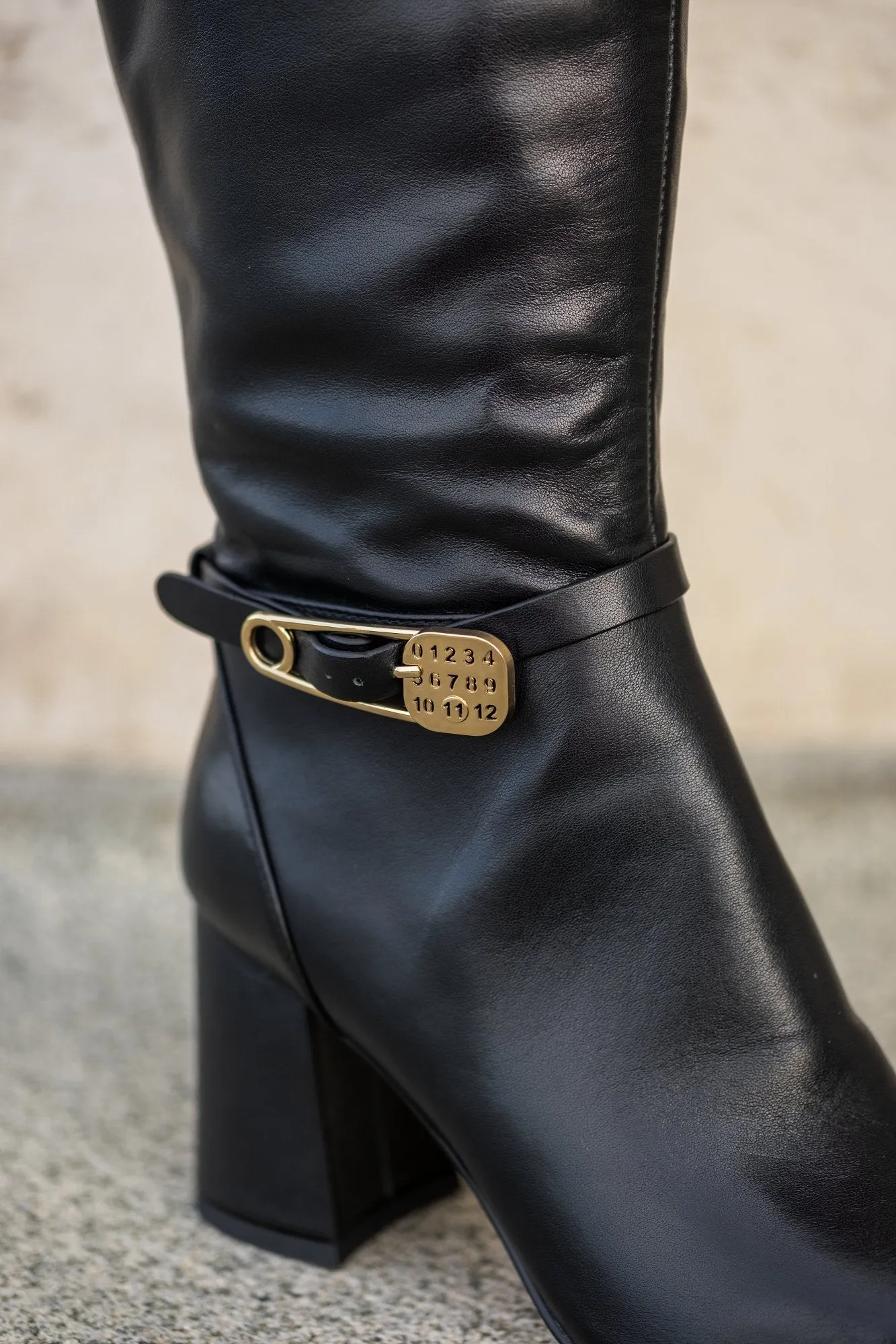 Tess Gold Pin long boot STANDARD